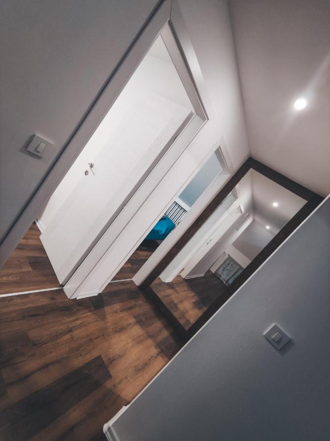 Velika Villa-Apartments Bognar מראה חיצוני תמונה