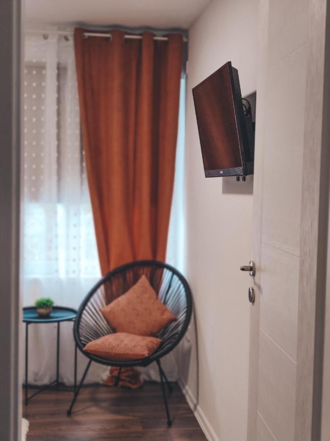 Velika Villa-Apartments Bognar מראה חיצוני תמונה