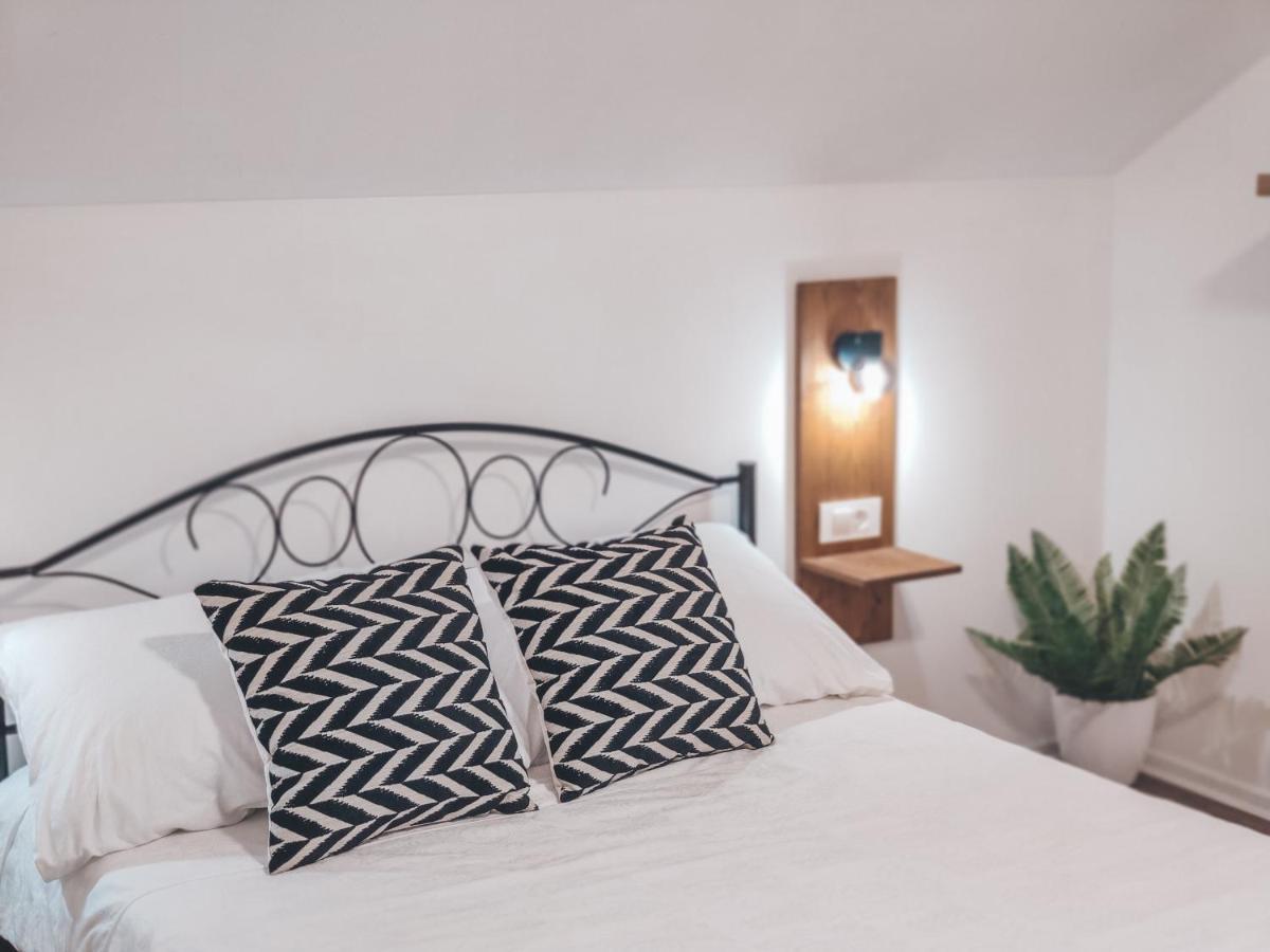 Velika Villa-Apartments Bognar מראה חיצוני תמונה