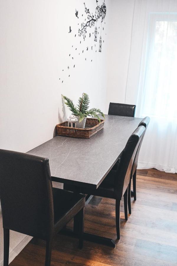 Velika Villa-Apartments Bognar מראה חיצוני תמונה